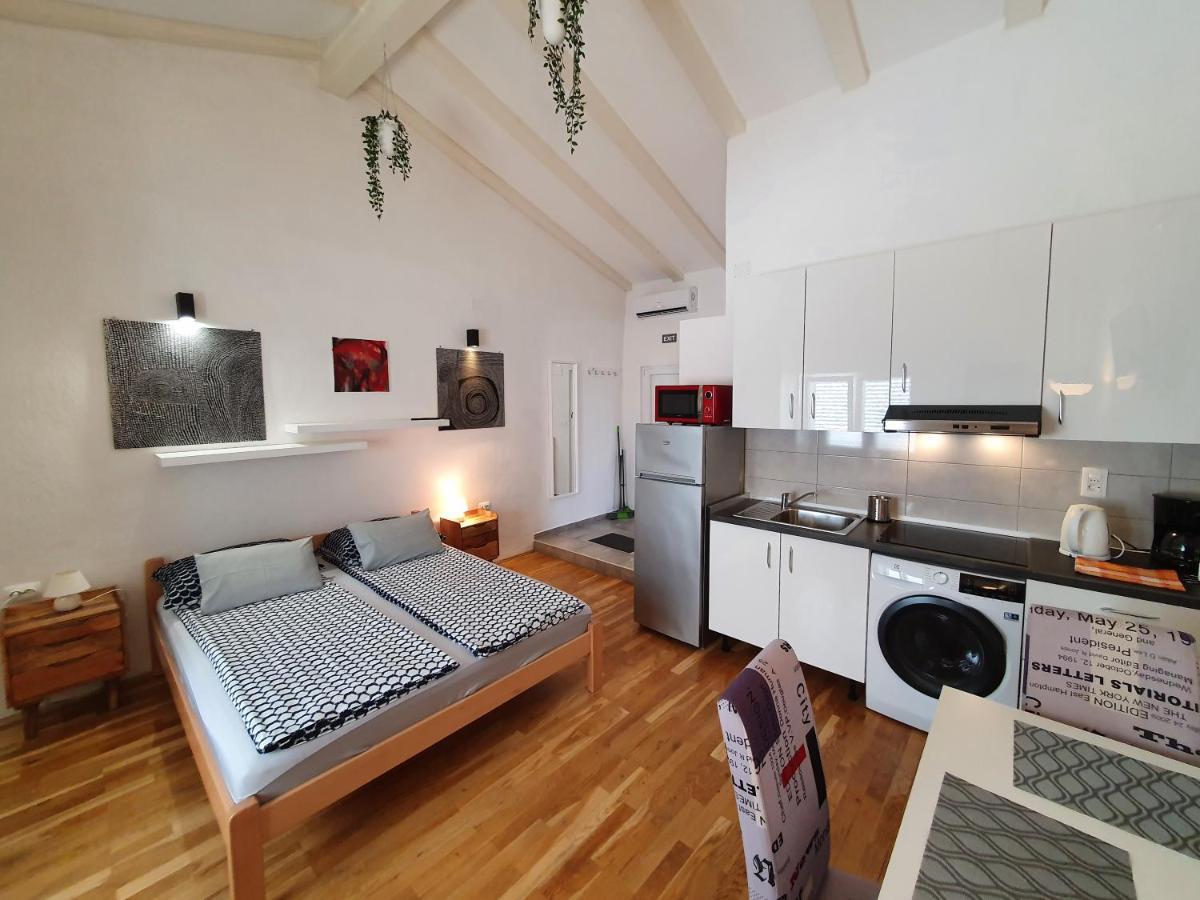 Carmen Villa Draga Bascanska